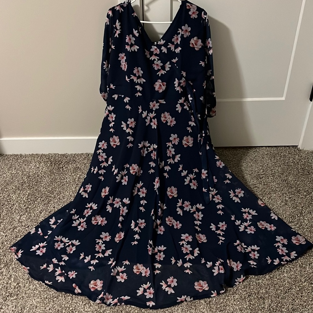 NWOT Floral Dress